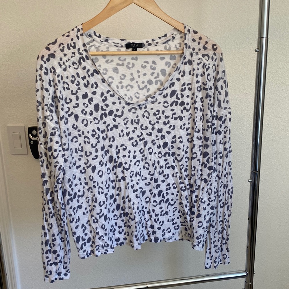 Snow leopard pattern long sleeve top